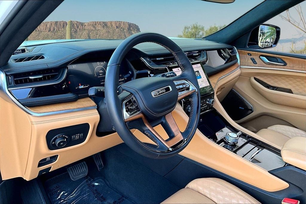 2022 Jeep Grand Cherokee Summit Reserve