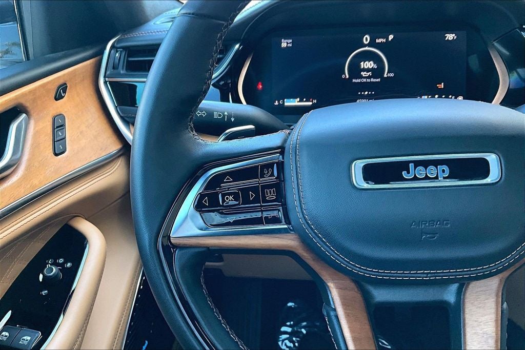 2022 Jeep Grand Cherokee Summit Reserve