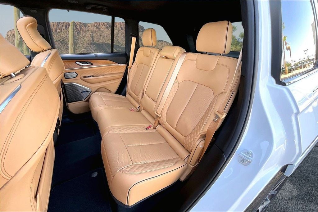 2022 Jeep Grand Cherokee Summit Reserve