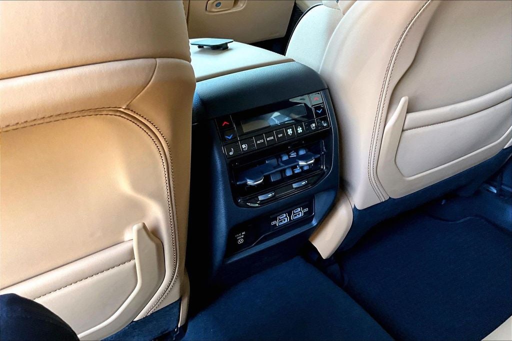 2022 Jeep Grand Cherokee Summit Reserve