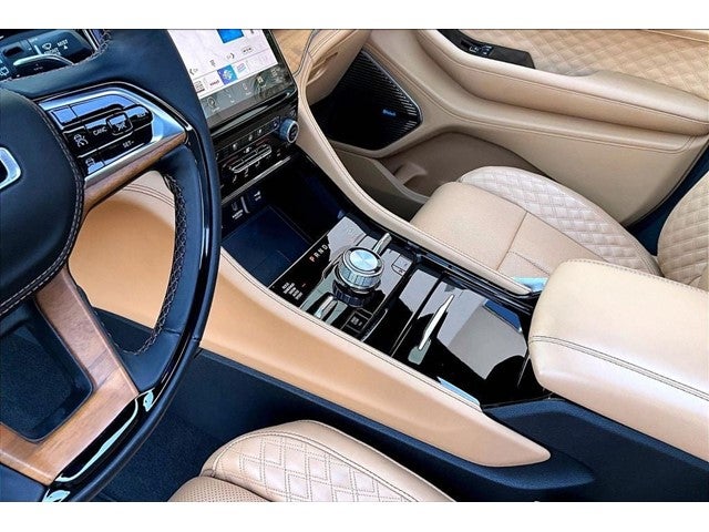 2022 Jeep Grand Cherokee Summit Reserve