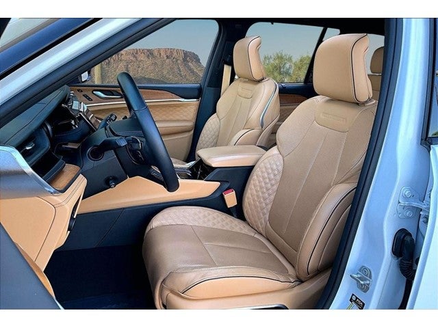 2022 Jeep Grand Cherokee Summit Reserve