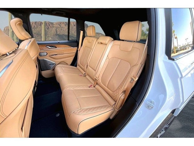 2022 Jeep Grand Cherokee Summit Reserve