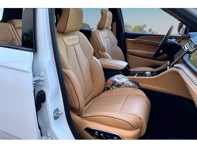 2022 Jeep Grand Cherokee Summit Reserve