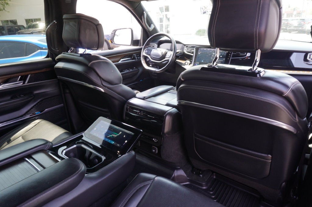 2022 Jeep Grand Wagoneer Series II