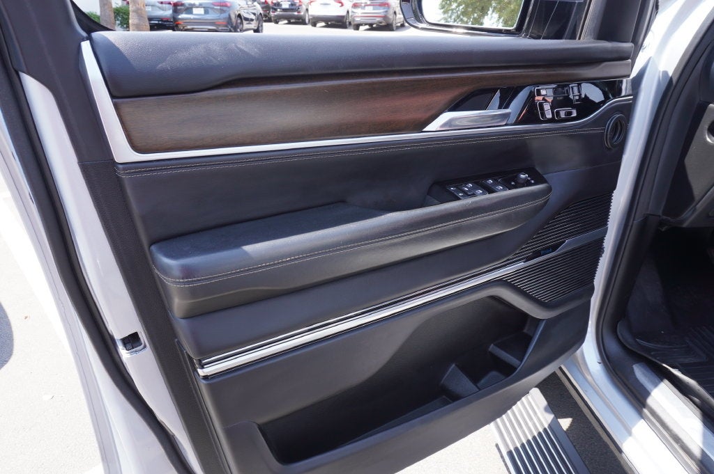 2022 Jeep Grand Wagoneer Series II
