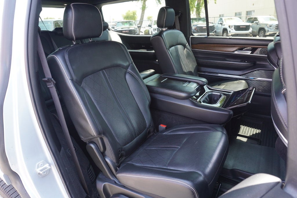 2022 Jeep Grand Wagoneer Series II