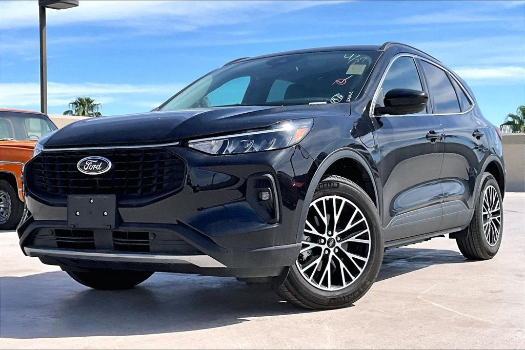 2025 Ford Escape Plug-In Hybrid Base
