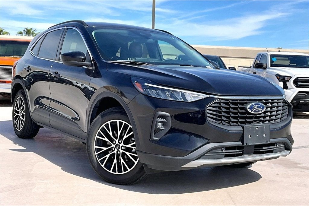 2025 Ford Escape Plug-In Hybrid Base
