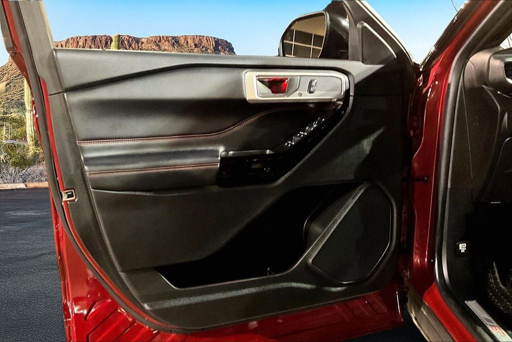 2022 Ford Explorer ST-Line