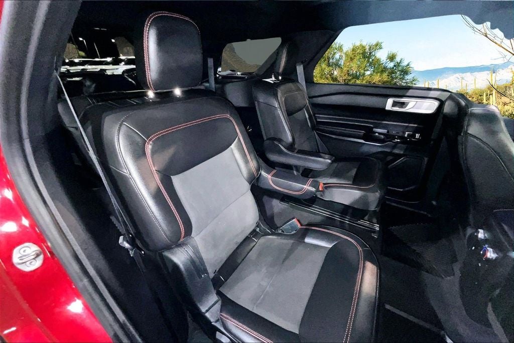 2022 Ford Explorer ST-Line