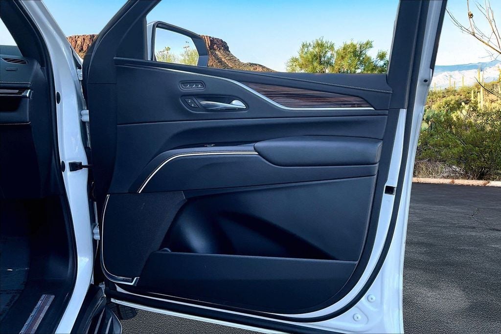 2022 Cadillac Escalade Premium Luxury