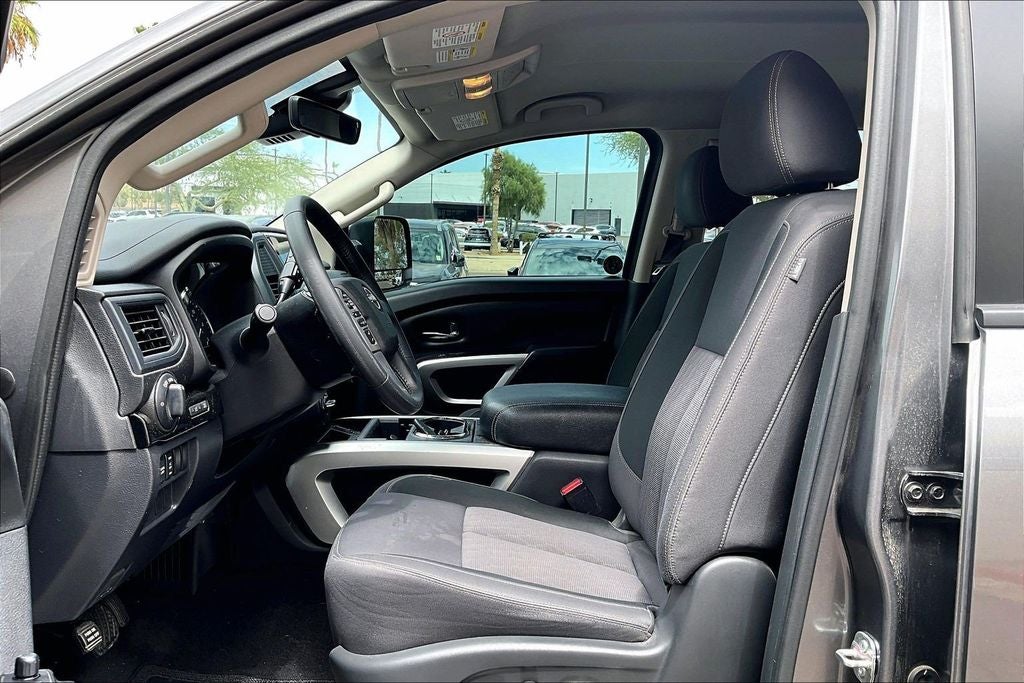 2023 Nissan Titan XD SV