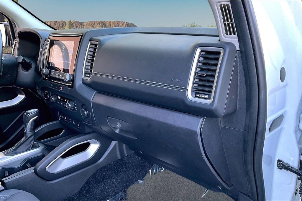 2024 Nissan Frontier SV