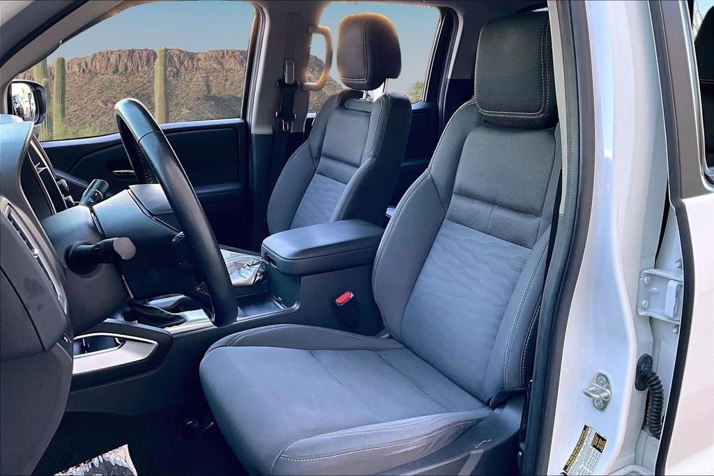 2024 Nissan Frontier SV
