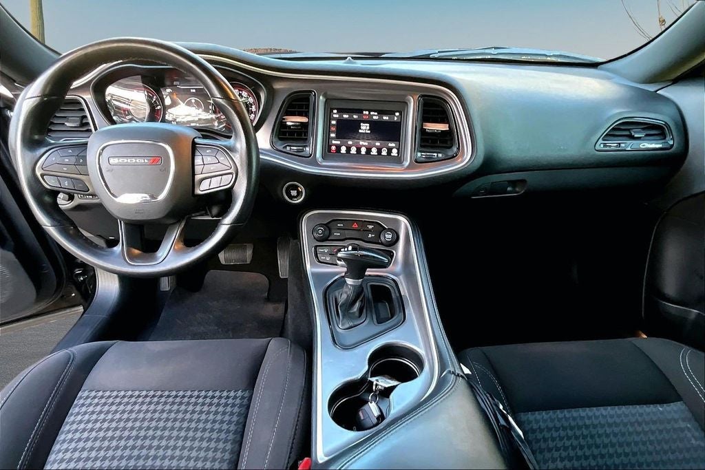 2021 Dodge Challenger SXT