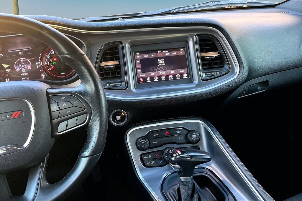 2021 Dodge Challenger SXT