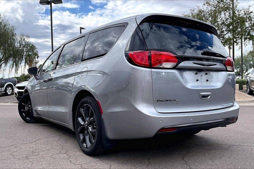 2020 Chrysler Pacifica Touring