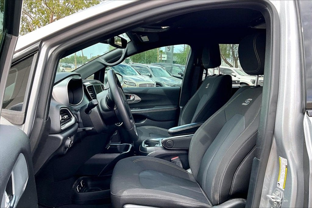 2020 Chrysler Pacifica Touring