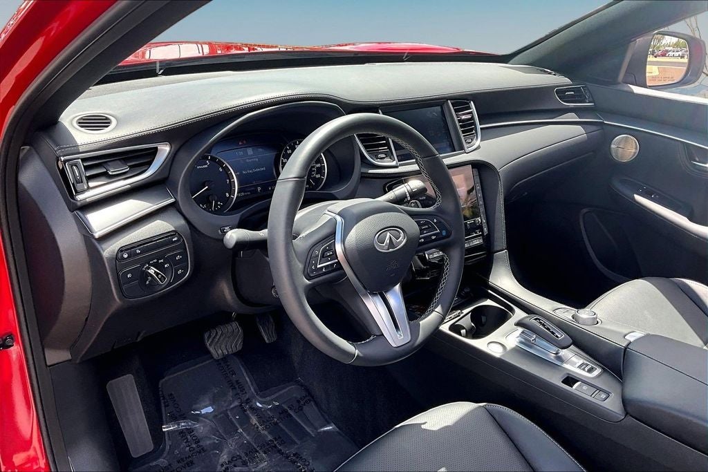 2025 INFINITI QX55 Essential - Photo 14