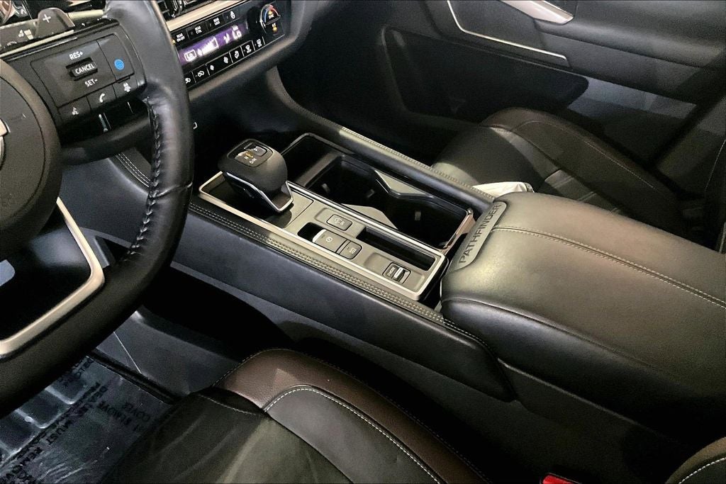 2022 Nissan Pathfinder Platinum