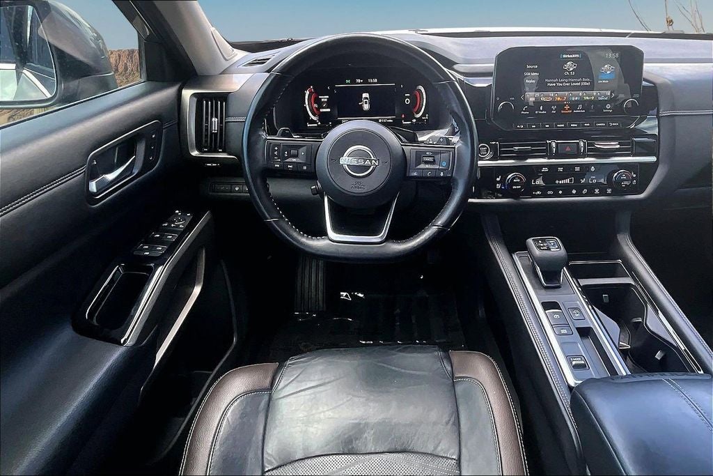 2022 Nissan Pathfinder Platinum