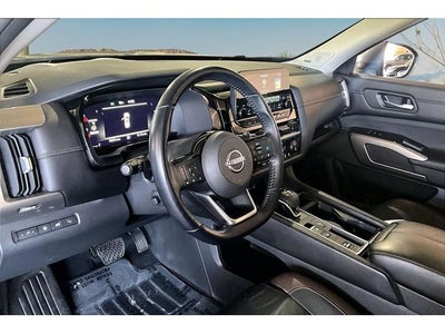 2022 Nissan Pathfinder Platinum