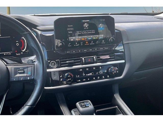 2022 Nissan Pathfinder Platinum