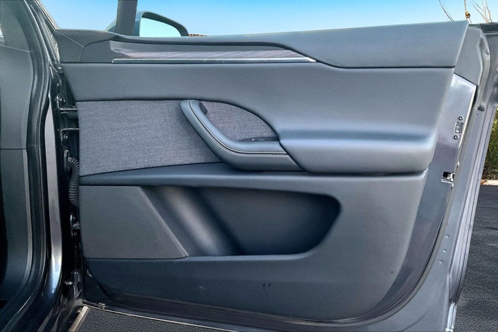 2023 Tesla Model X Standard Range