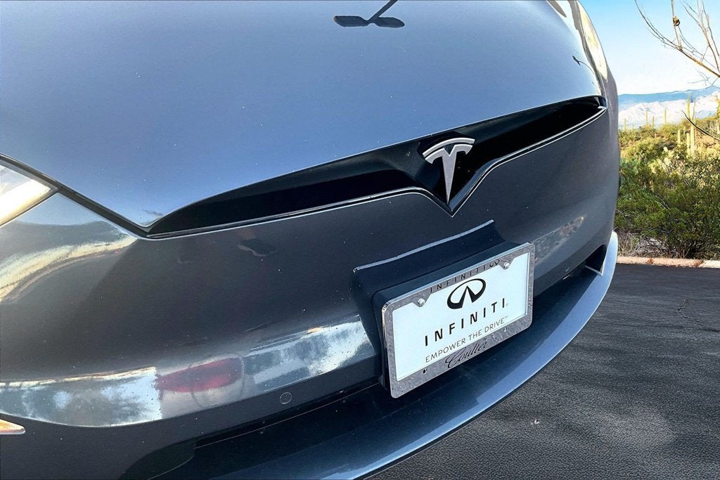 2023 Tesla Model X Standard Range