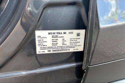 2023 Tesla Model X Standard Range