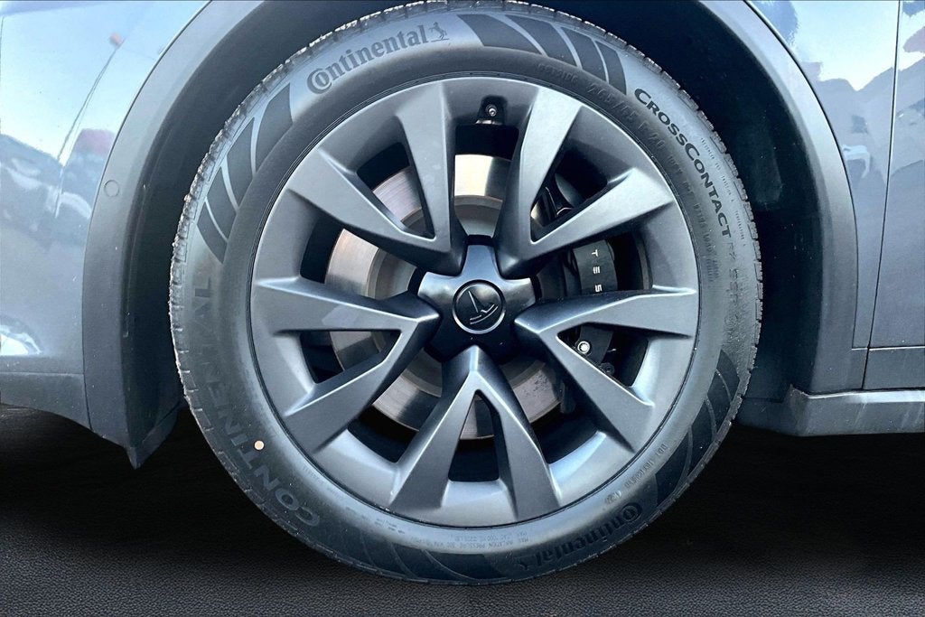 2023 Tesla Model X Standard Range
