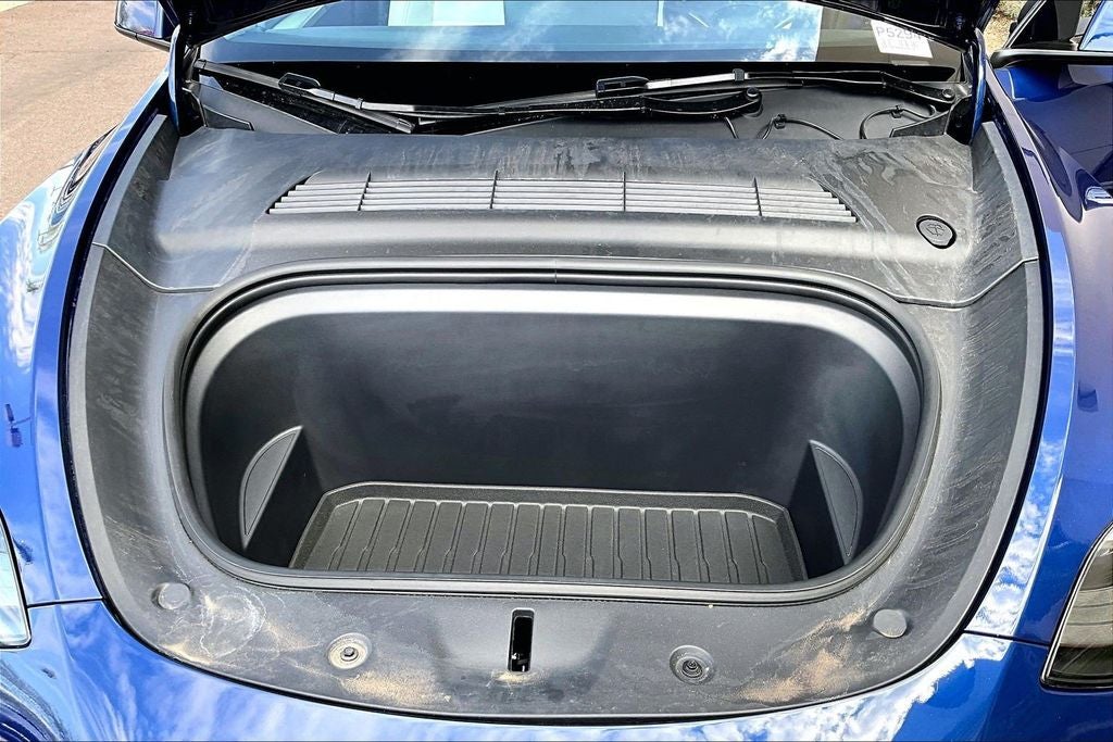 2025 Tesla Model Y Long Range
