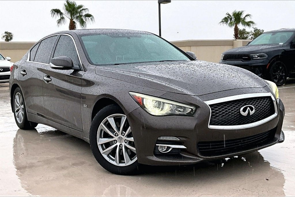 2017 INFINITI Q50 Premium