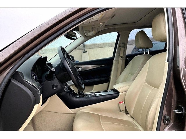 2017 INFINITI Q50 Premium