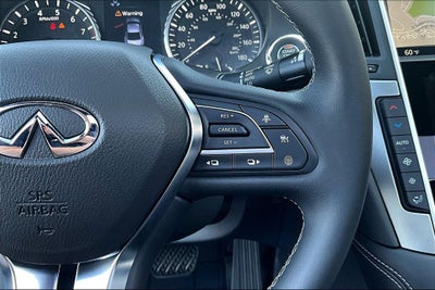 2022 INFINITI Q60 LUXE RWD