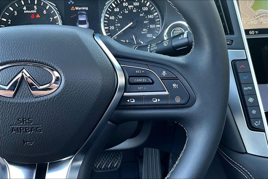 2022 INFINITI Q60 LUXE RWD