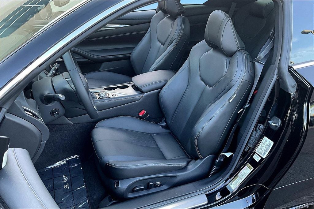 2022 INFINITI Q60 LUXE RWD