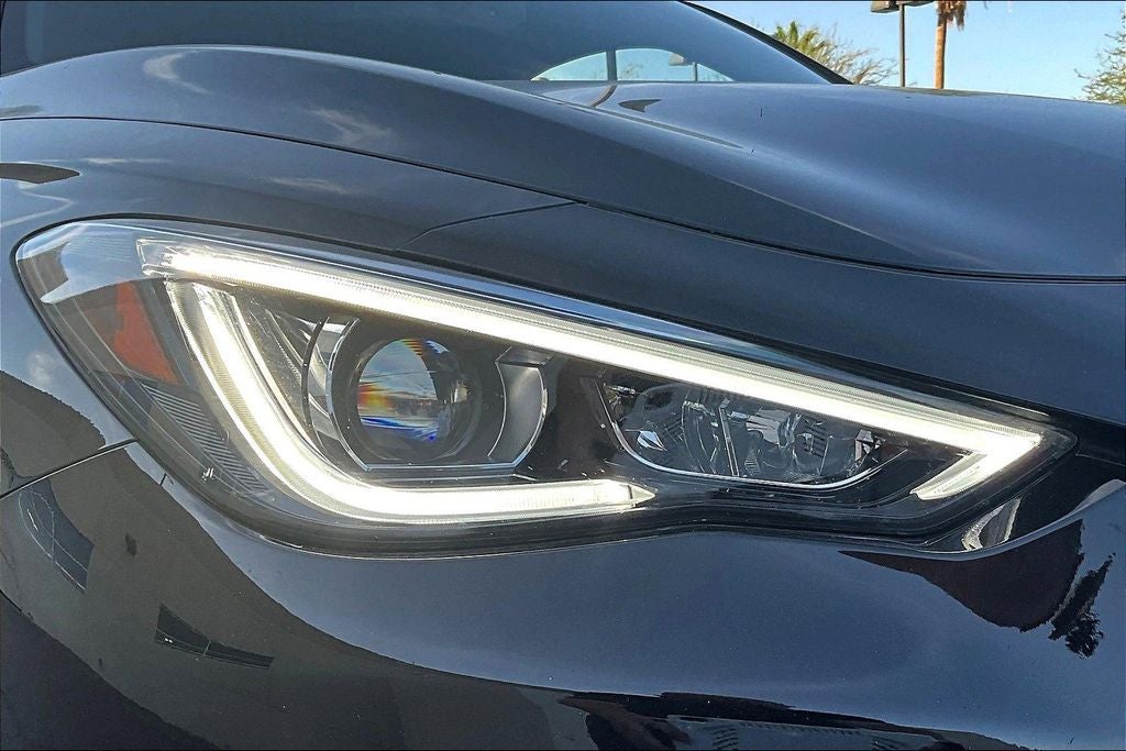 2022 INFINITI Q60 LUXE RWD