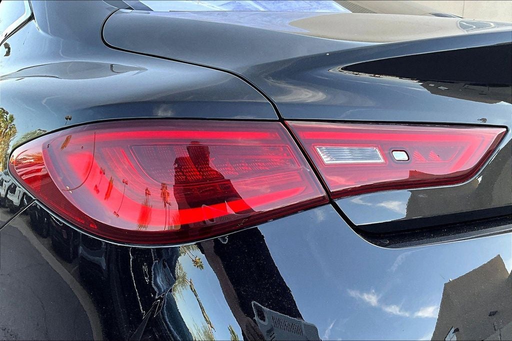 2022 INFINITI Q60 LUXE RWD