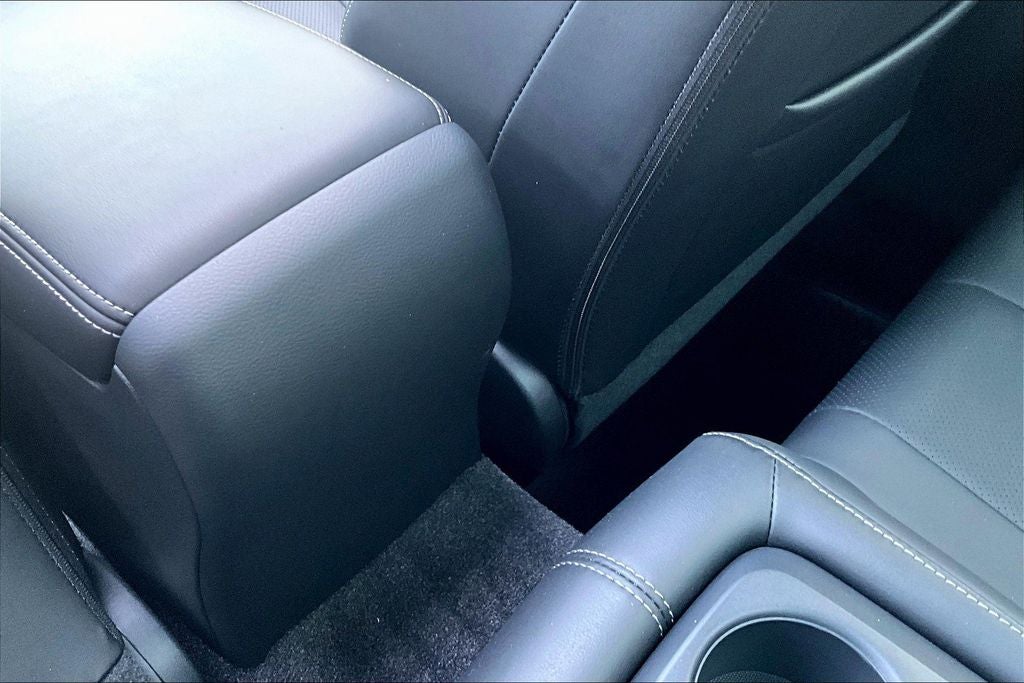 2022 INFINITI Q60 LUXE RWD