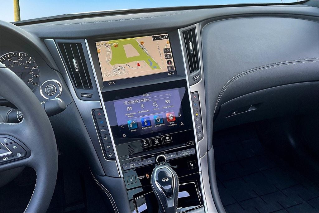 2022 INFINITI Q60 LUXE RWD
