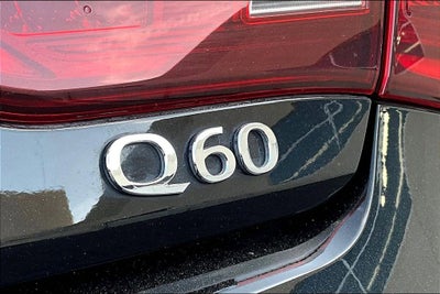 2022 INFINITI Q60 LUXE RWD