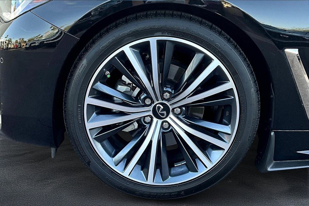 2022 INFINITI Q60 LUXE RWD