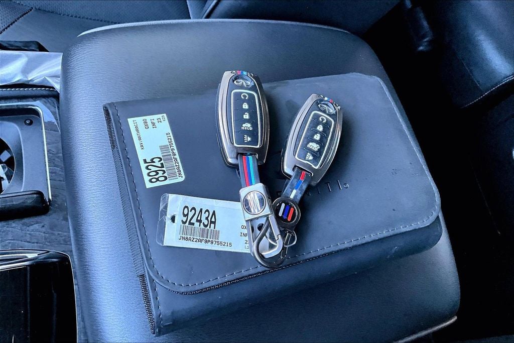 2023 INFINITI QX80 LUXE RWD