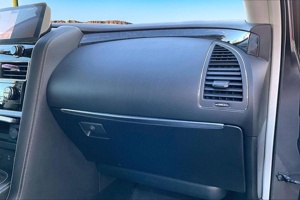 2023 INFINITI QX80 LUXE RWD