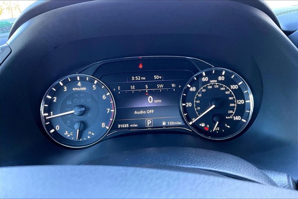 2023 INFINITI QX80 LUXE RWD