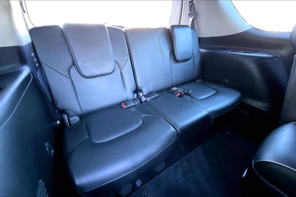 2023 INFINITI QX80 LUXE RWD