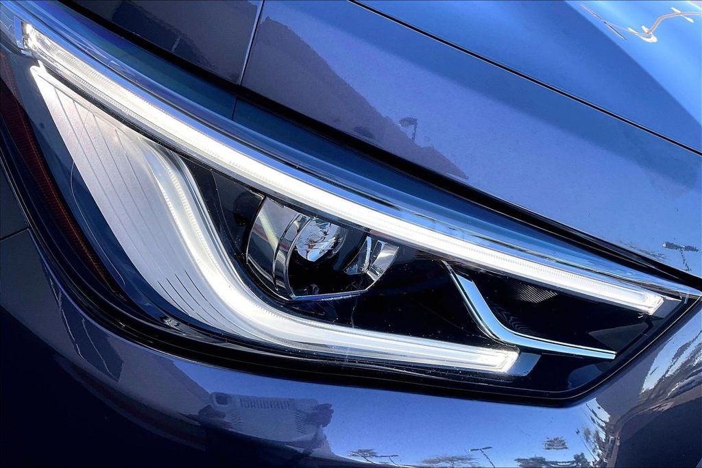 2023 INFINITI QX80 LUXE RWD