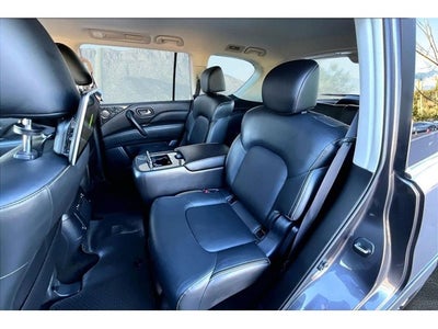2023 INFINITI QX80 LUXE RWD
